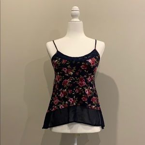 Kohl’s Mason+Mackenzie floral shark bite tank top